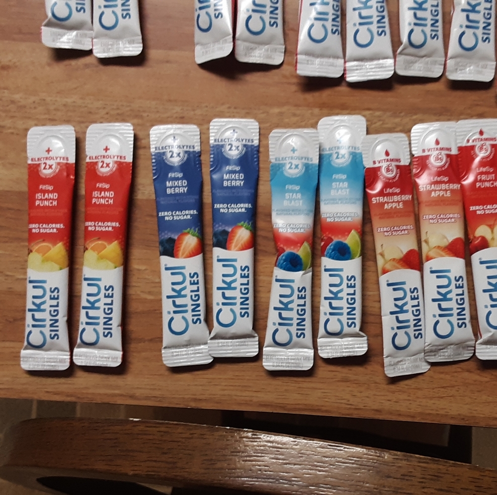 Cirkul Singles Bundle Of 46! Variety GoSip, FitSip, LifeSip - Picture 6 of 8